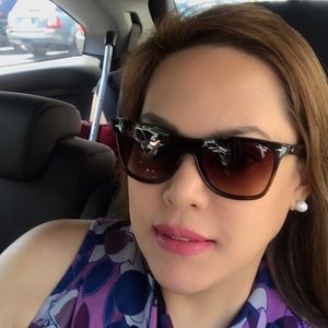 Meet your Posher, Joy